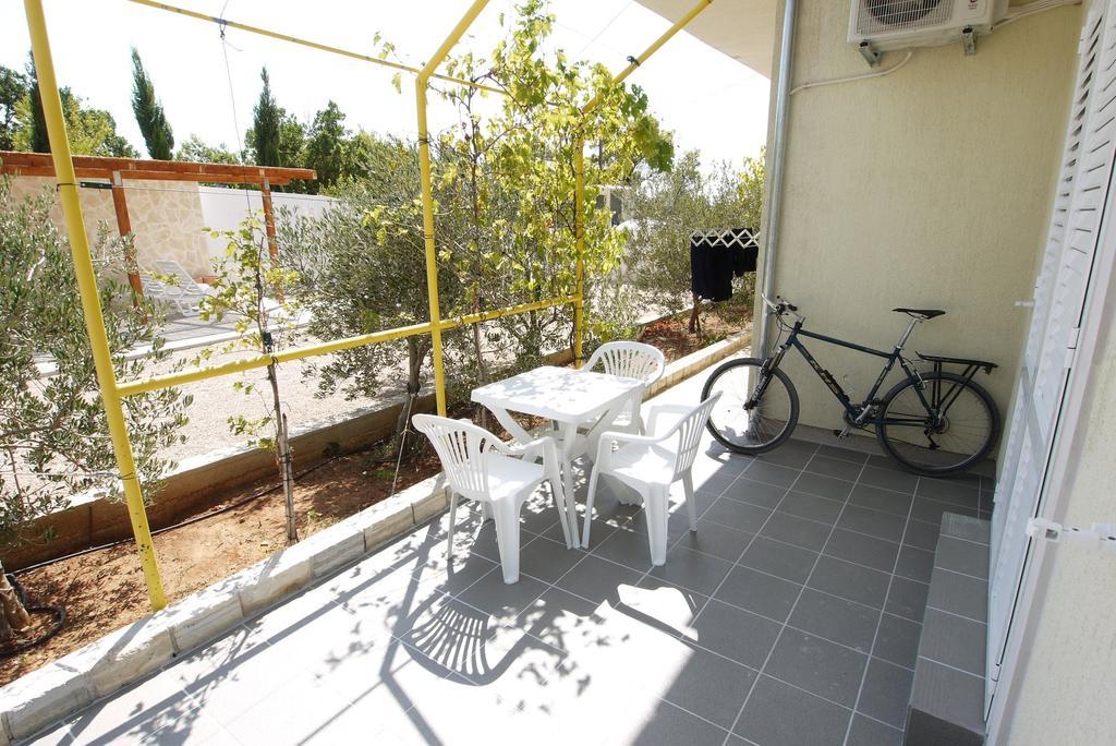 Paklenica Sport Apartments Starigrad Paklenica Bilik gambar